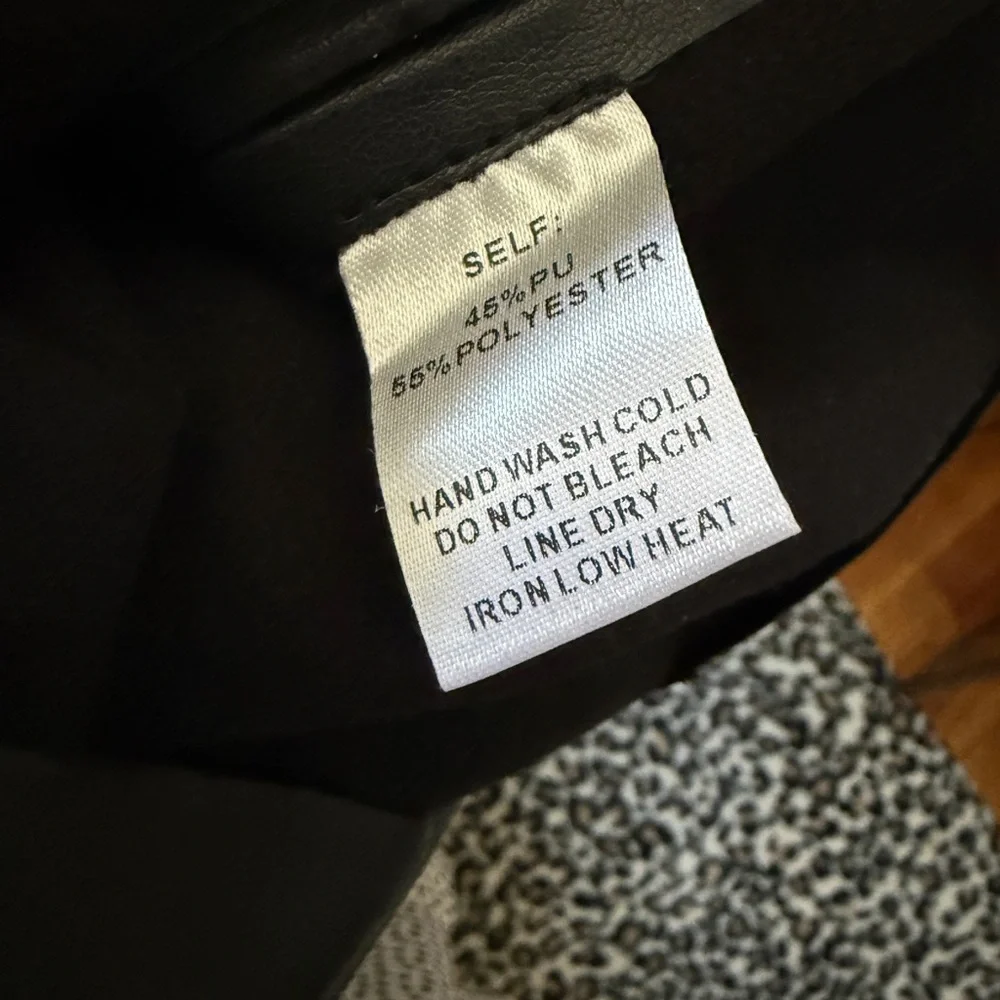 Bluivy Black High-Waist Faux Leather Paperbag Shorts with Tie - Picture 4 of 4